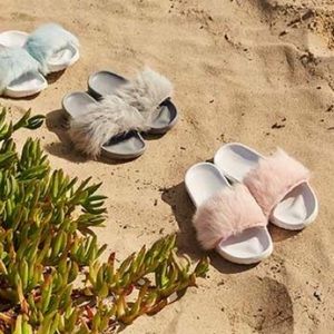 UGG slides. Size 7. *In original packaging*